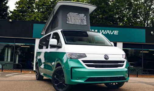 2025 / T7 / SWB / TWO -TONE / BAY LEAF GREEN / PWA  1332