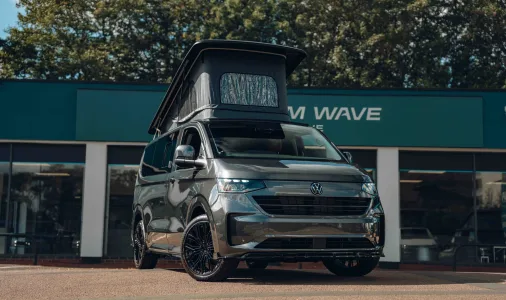 Volkswagen T7 4Motion Transporter Campervan New 2.0 Diesel Short Wheel Base 2025 Automatic Graphite Dust Metallic PWA – 3074