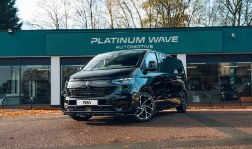 Volkswagen T7 Factory Spec Kombi New 2025 4Motion Long Wheel Base Black PWA – FHZ